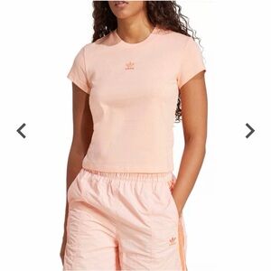 Adidas Women's Baby Tee T-Shirt in Peach / Glow Pink Size Medium